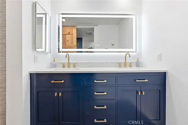 $499,000 | 17711 Margate Street, Unit 103, Encino, CA 91316