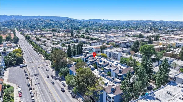 $499,000 | 17711 Margate Street, Unit 103, Encino, CA 91316
