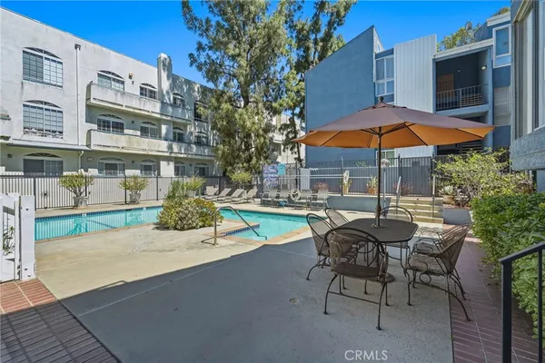 $499,000 | 17711 Margate Street, Unit 103, Encino, CA 91316