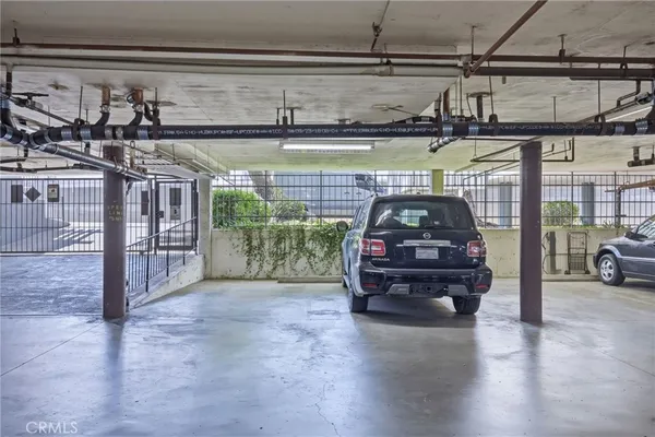 $499,000 | 17711 Margate Street, Unit 103, Encino, CA 91316