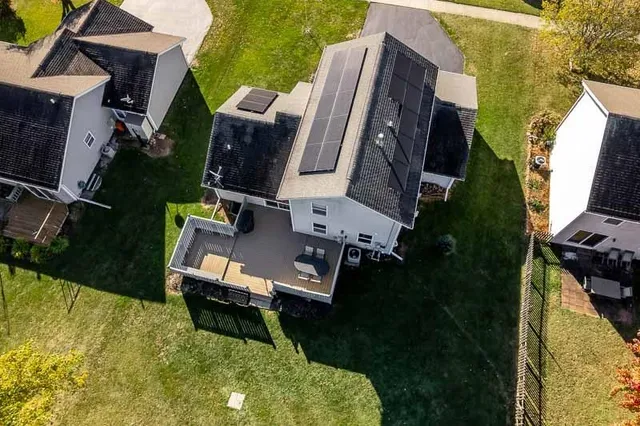 a view of an outdoor space