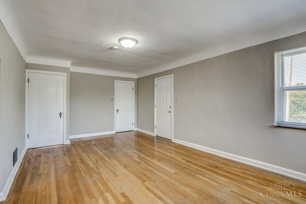 1286 Quebec Road Cincinnati, OH 45205 - Photo 10 of 22