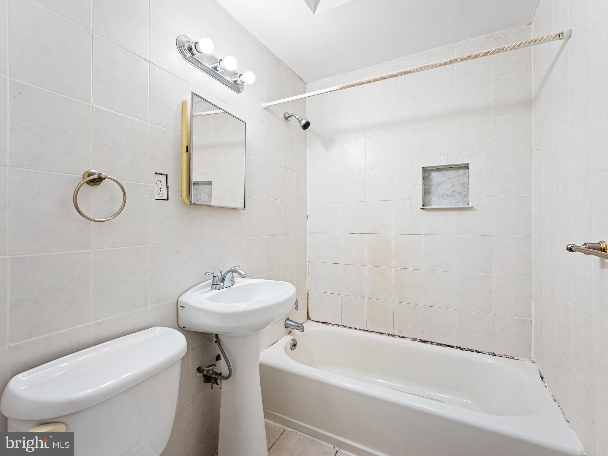 6638 Rutland Street Philadelphia, PA 19149 - Photo 13 of 27 Bathroom