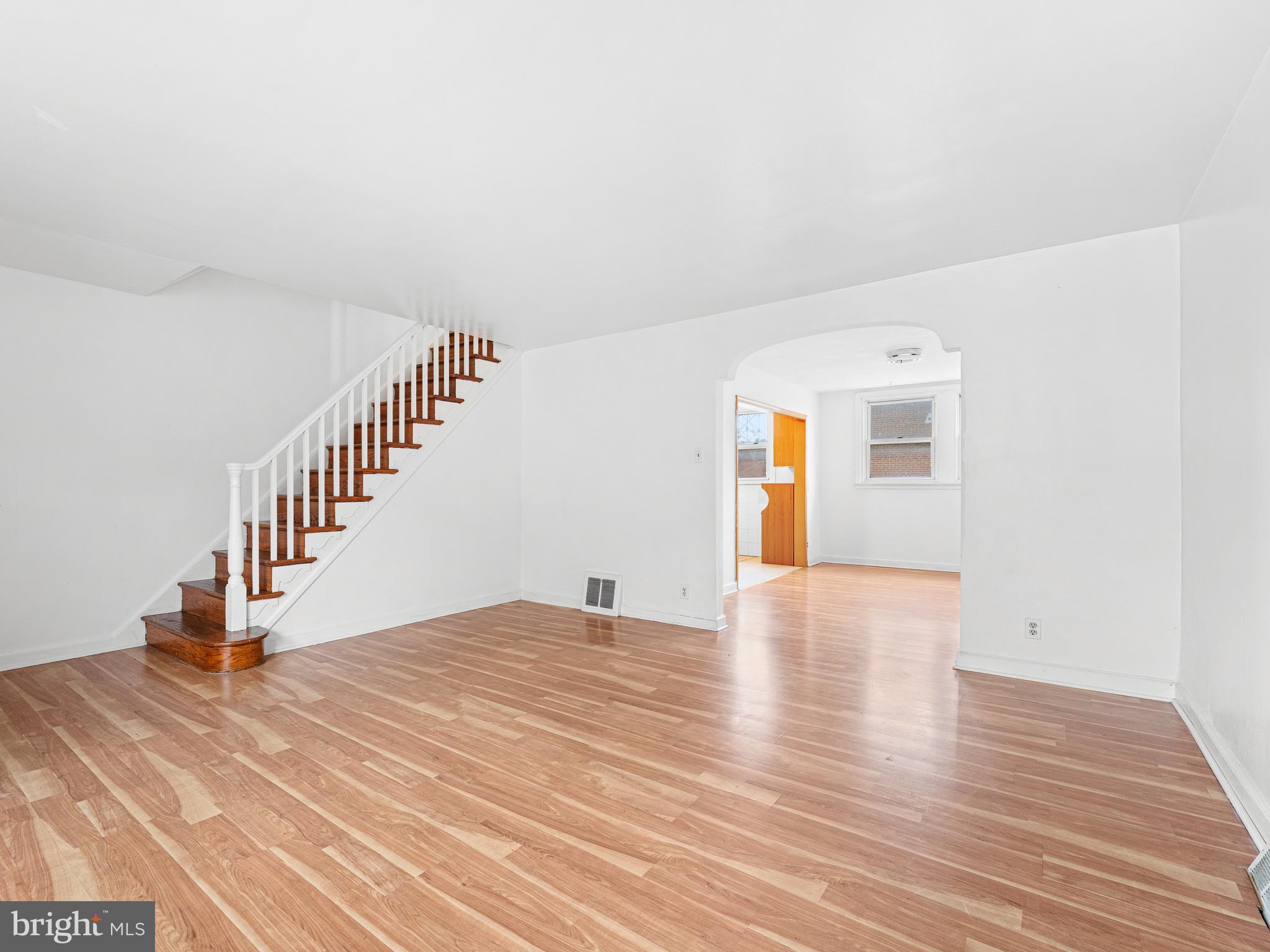 6638 Rutland Street Philadelphia, PA 19149 - Photo 3 of 27 Living room