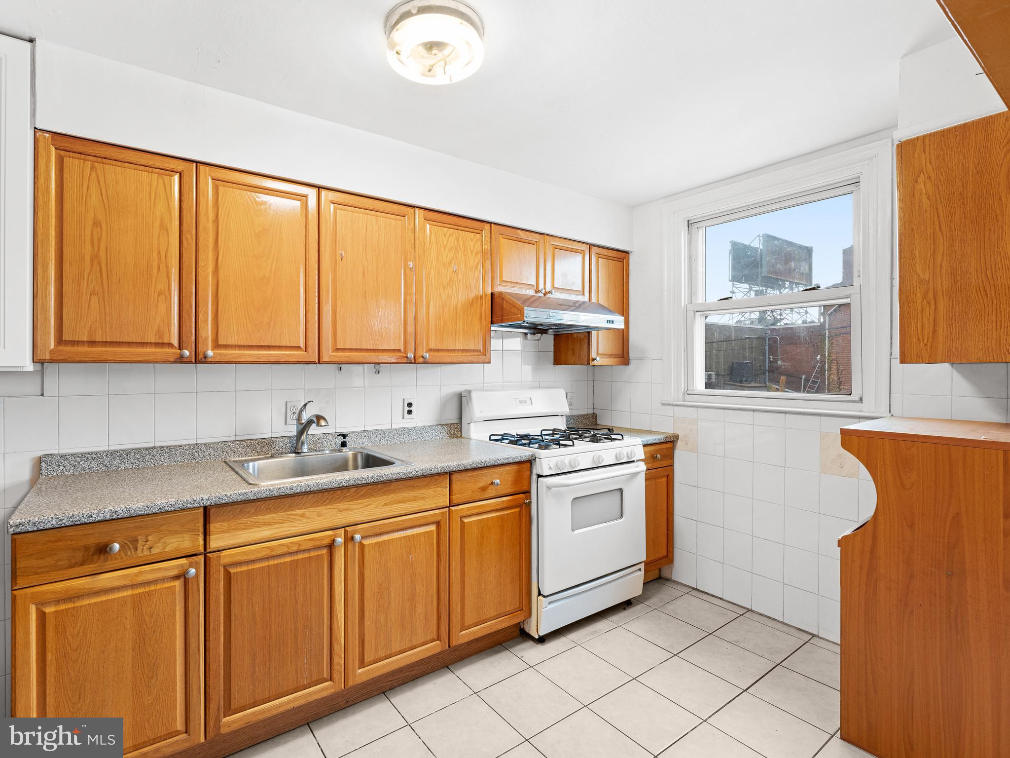 6638 Rutland Street Philadelphia, PA 19149 - Photo 7 of 27 Kitchen