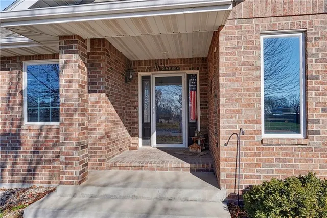 $355,000 | 545 East Monroe Avenue, Garnett, KS 66032