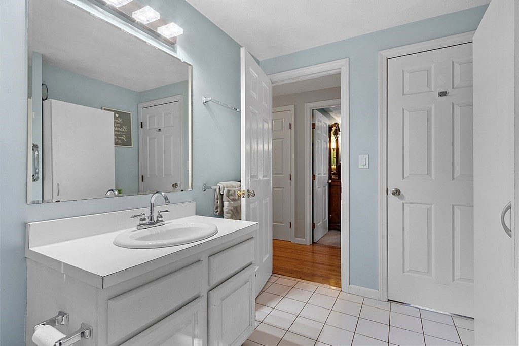 11 Andrews Farm Road Boxford, MA 01921 - Photo 15 of 40