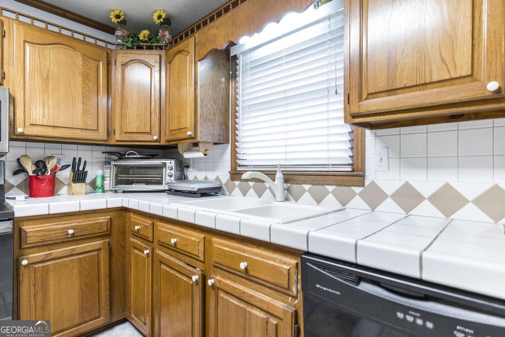 878 Tanglewood Circle Dublin, GA 31021 - Photo 11 of 29