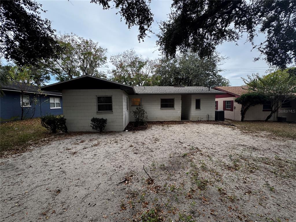 716 McCormack Street Leesburg, FL 34748 - Photo 13 of 13 a house with a outdoor space