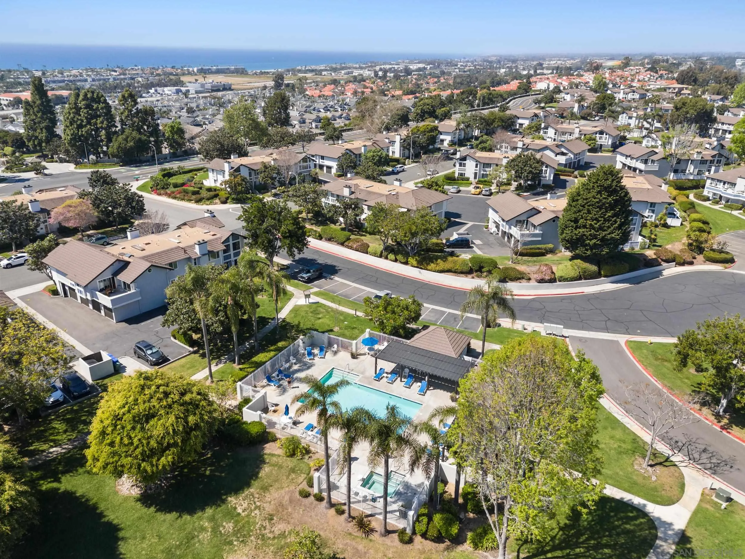 863 Violet Court Carlsbad, CA 92011 - Photo 36 of 37 an aerial view of multiple house