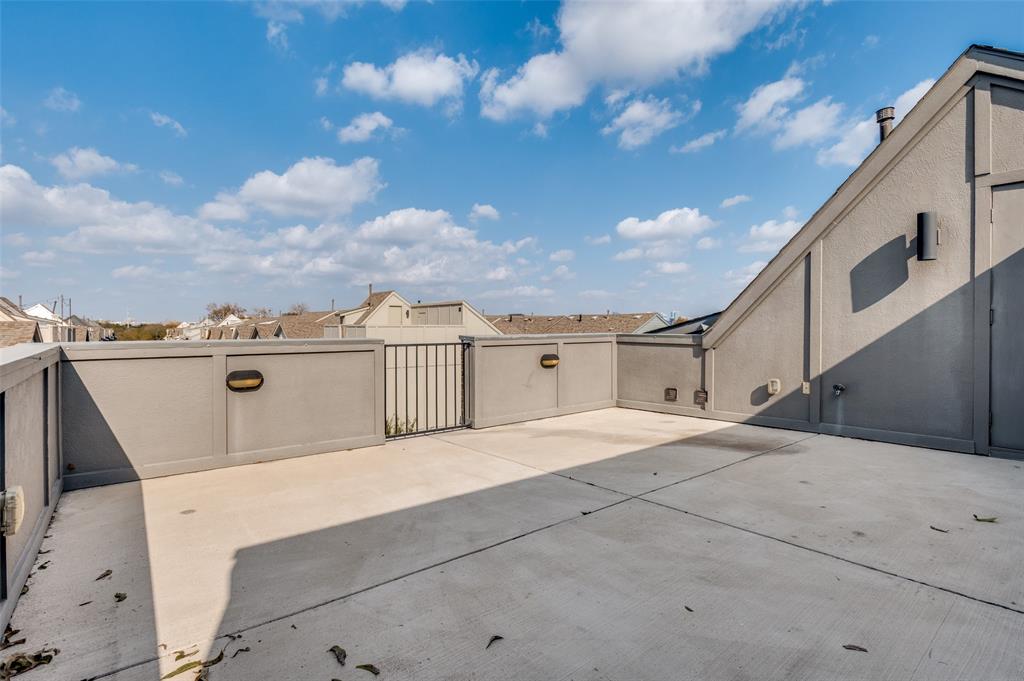 1434 Elevado Drive Dallas, TX 75212 - Photo 23 of 27 a view of a backyard