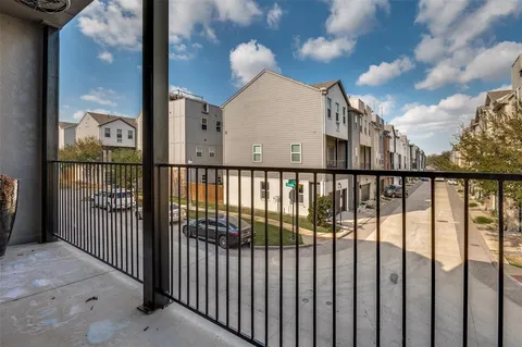 $650,000 | 1434 Elevado Drive, Dallas, TX 75212