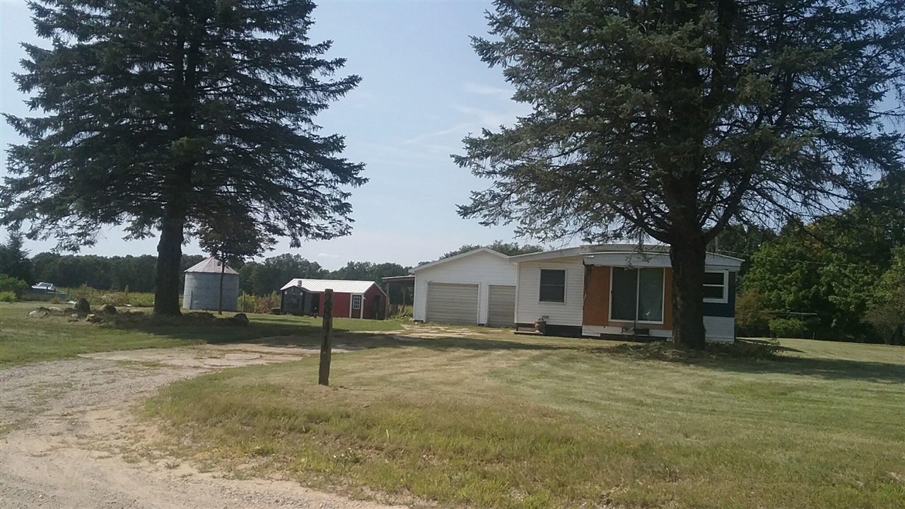 2841 Whites Bridge Road Belding, MI 48809 - Photo 1 of 13
