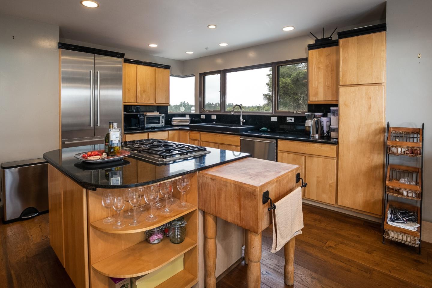 390 Hidden Valley Road Watsonville, CA 95076 - Photo 7 of 43 Gallery Image 7