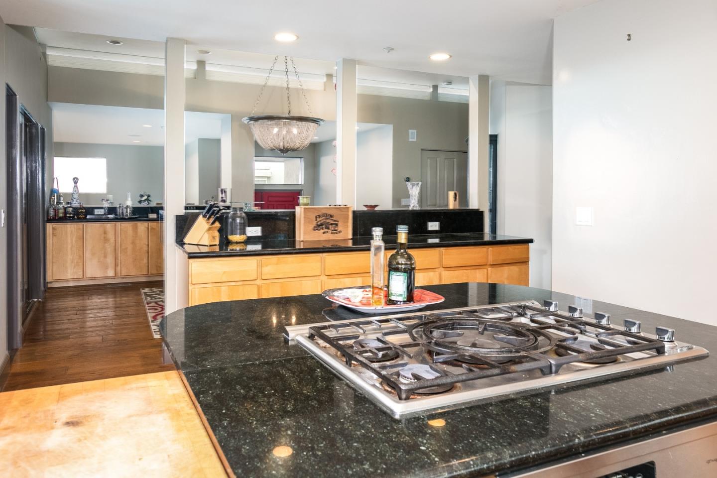 390 Hidden Valley Road Watsonville, CA 95076 - Photo 8 of 43 Gallery Image 8