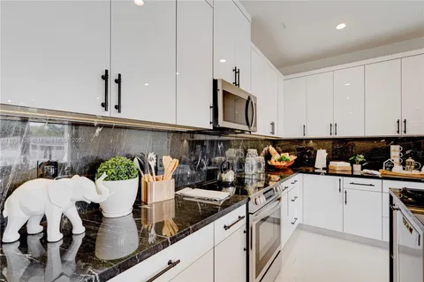 $3,250,000 | 1805 Northwest 22nd Court, Miami, FL 33125