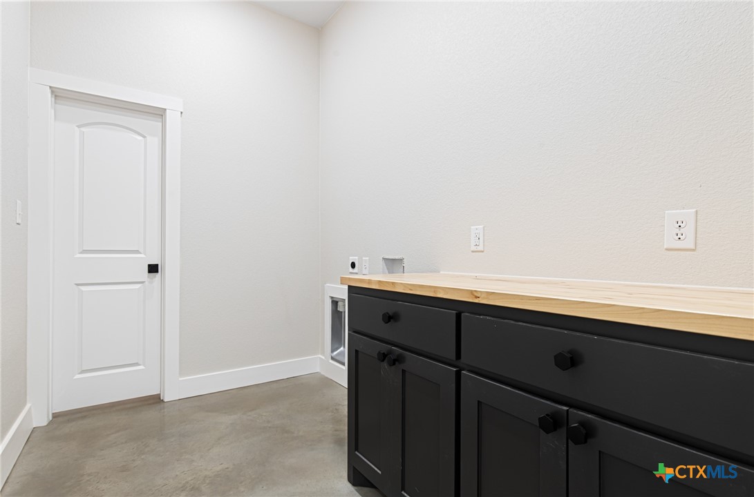 237 Cedar Bluff Loop Gatesville, TX 76528 - Photo 15 of 31 a sink with a vanity