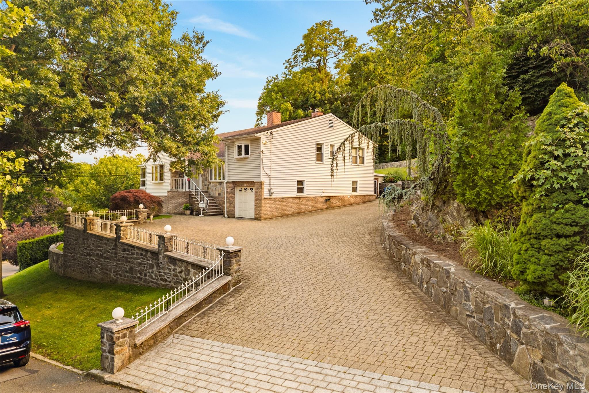 81 Avondale Road Yonkers, NY 10710 - Photo 41 of 48