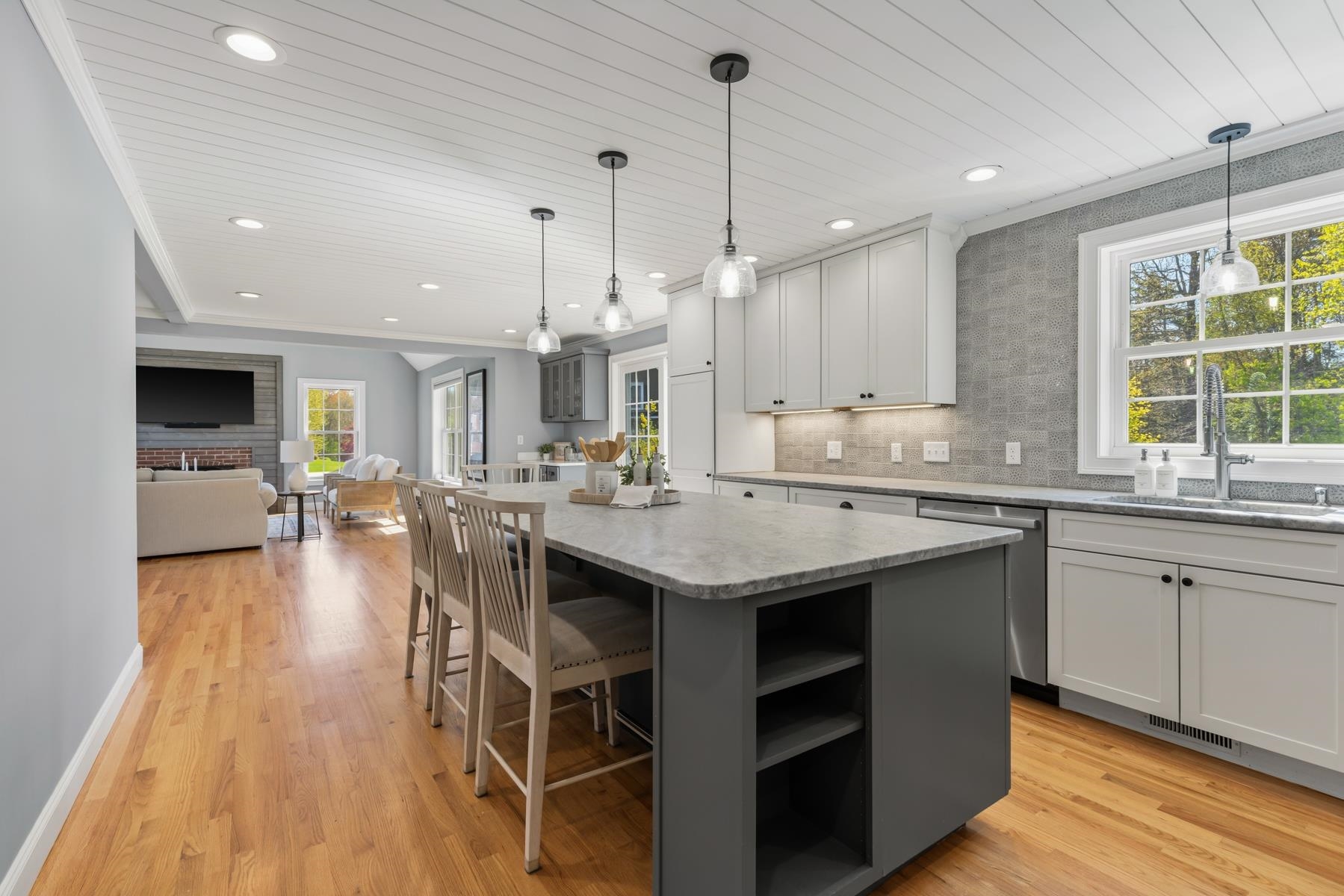 8 Lilac Way Stratham, NH 03885 - Photo 12 of 53