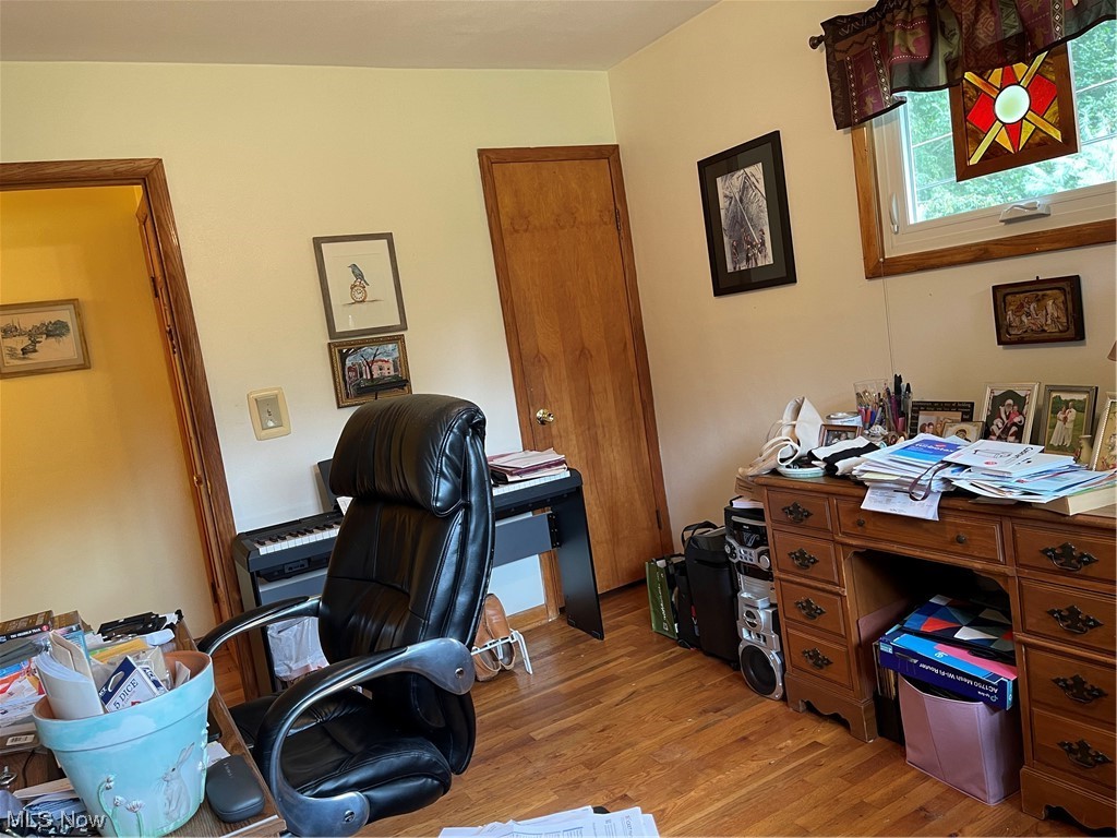 11363 Dupont Road Washington, WV 26181 - Photo 24 of 34 Bedroom 3 View 2