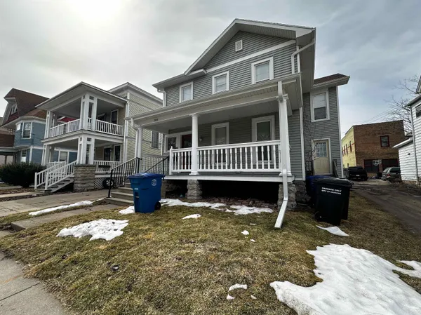 $285,000 | 549 Jefferson Street, Oshkosh, WI 54901