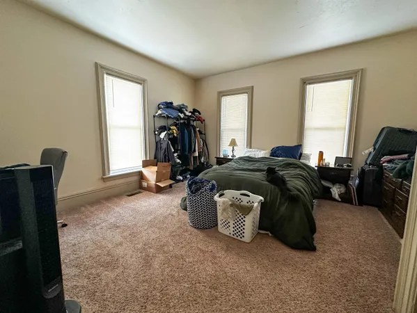 $285,000 | 549 Jefferson Street, Oshkosh, WI 54901