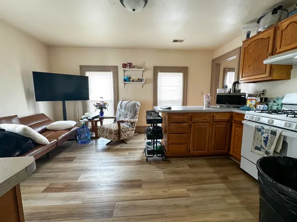 $285,000 | 549 Jefferson Street, Oshkosh, WI 54901