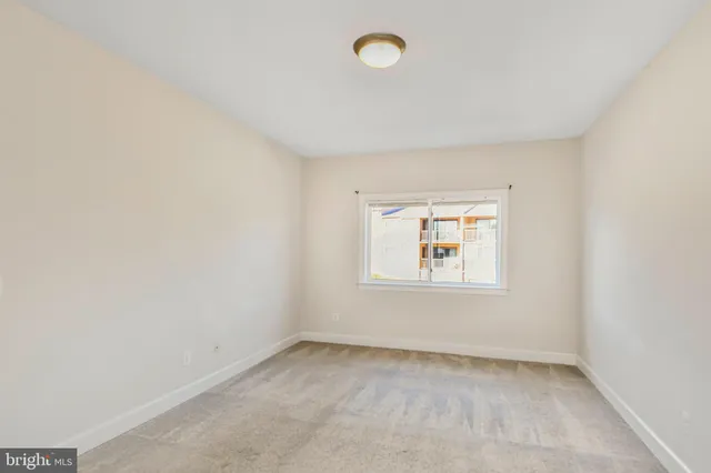 $1,450 | 10604 Provincial Drive, Unit 201, Manassas, VA 20109