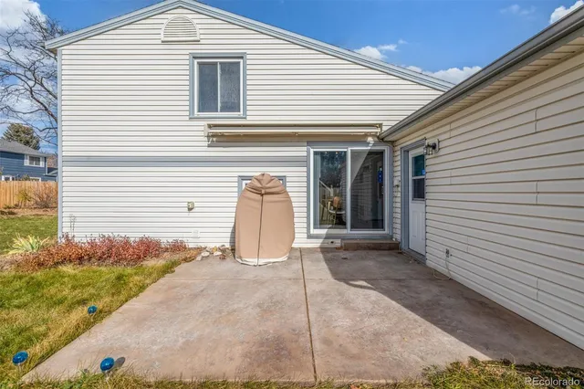 a view of a house with garage