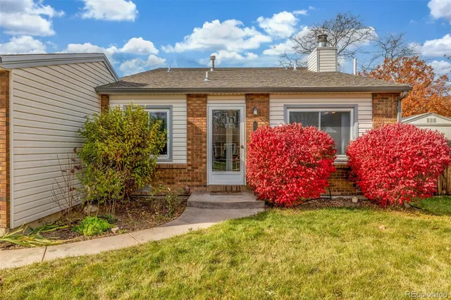 a front view of house with yard