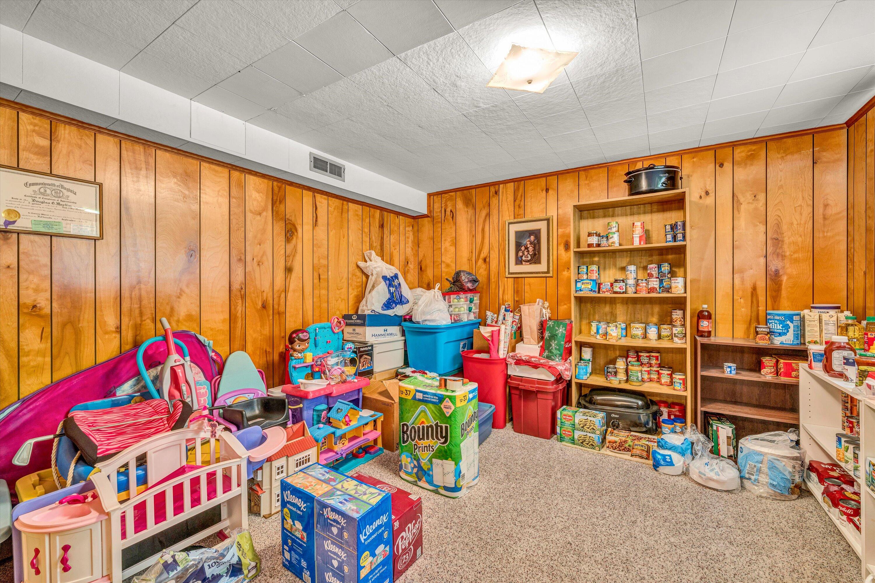 4711 Florist Road Roanoke, VA 24012 - Photo 20 of 30 20-DSC00049