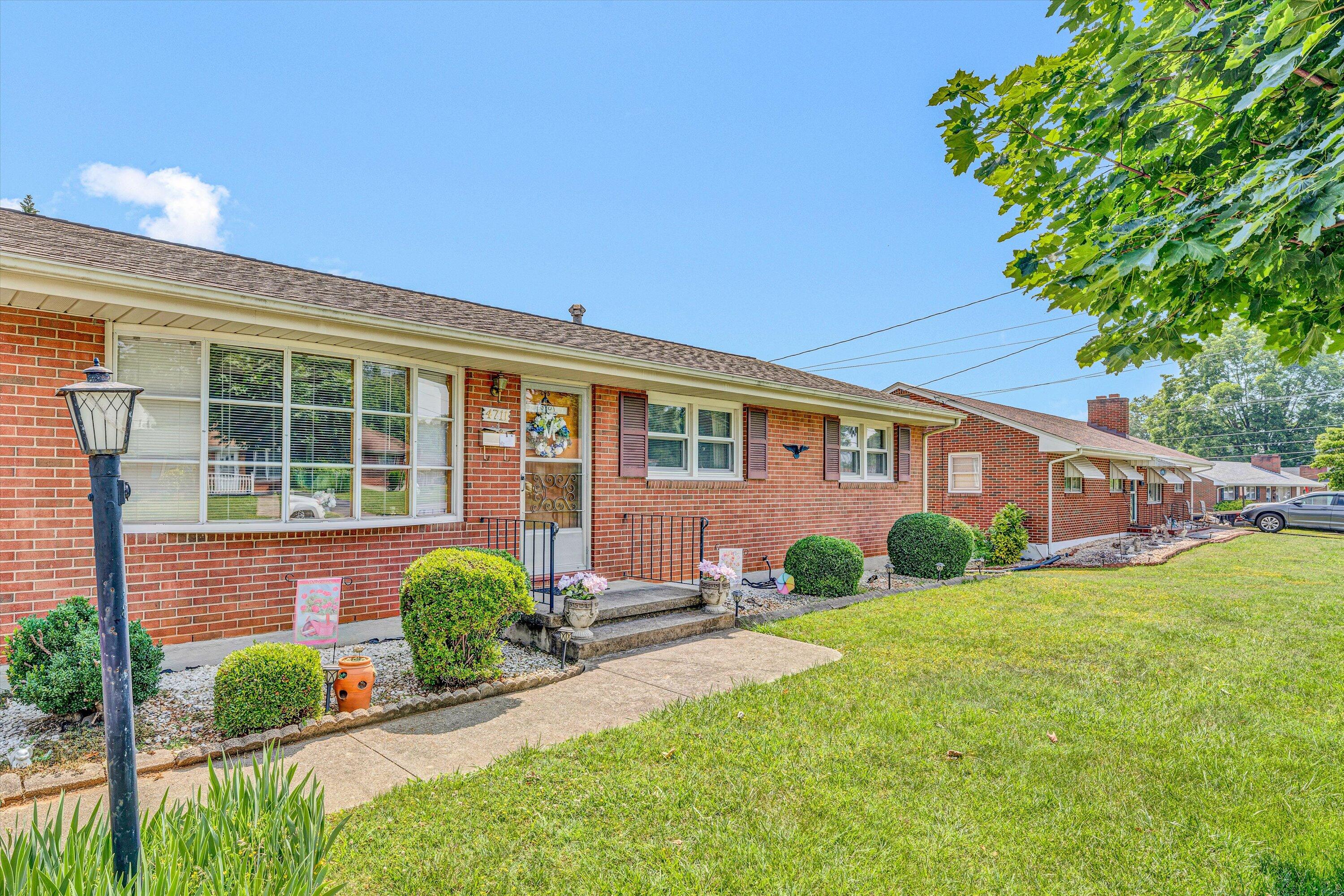 4711 Florist Road Roanoke, VA 24012 - Photo 24 of 30 24-DSC00067