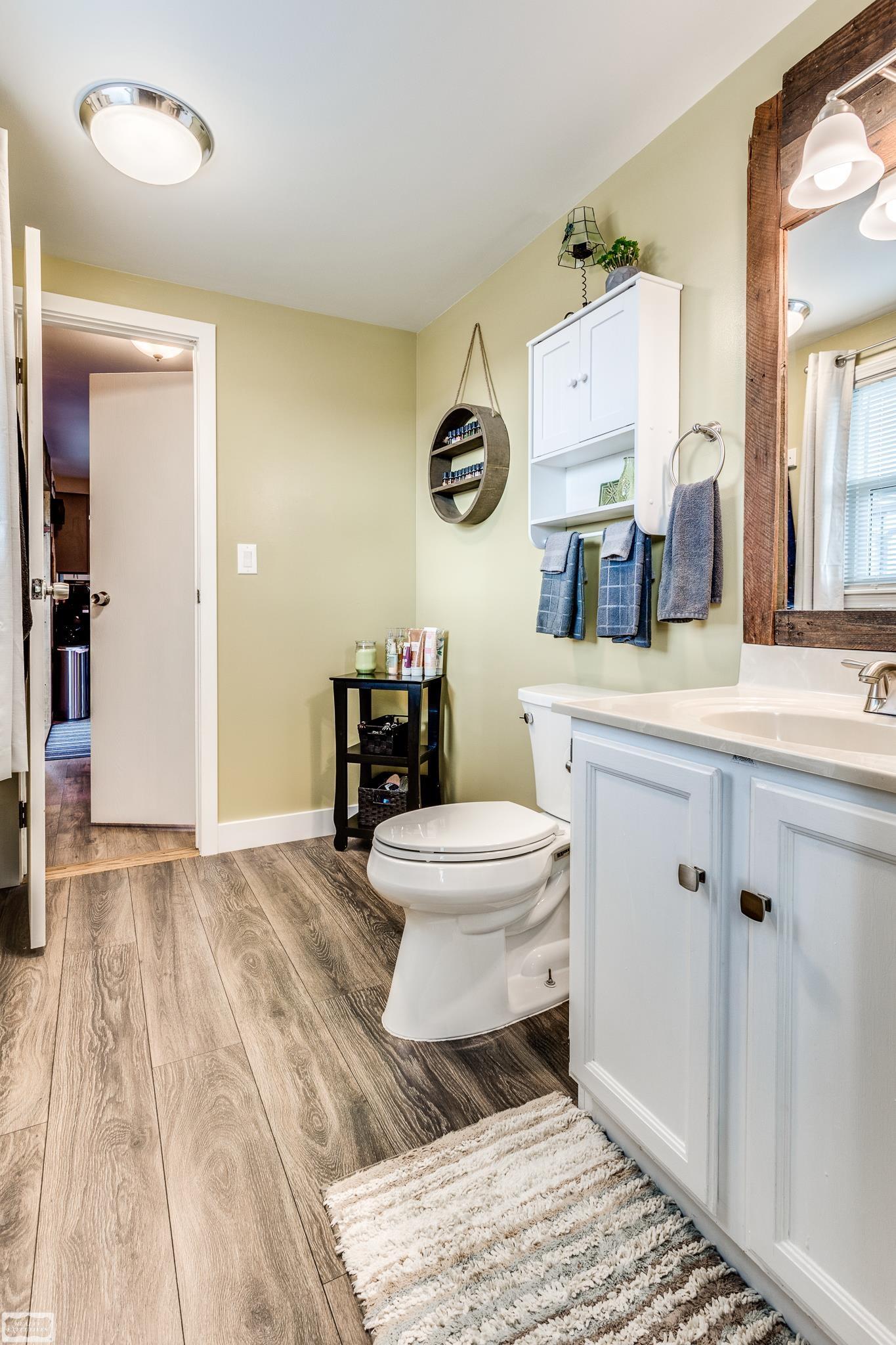 21650 Chester Road Ray, MI 48096 - Photo 26 of 42 50098627-25.JPG