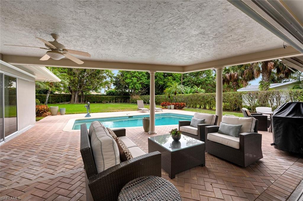 2050 Crayton Road Naples, FL 34102 - Photo 17 of 26
