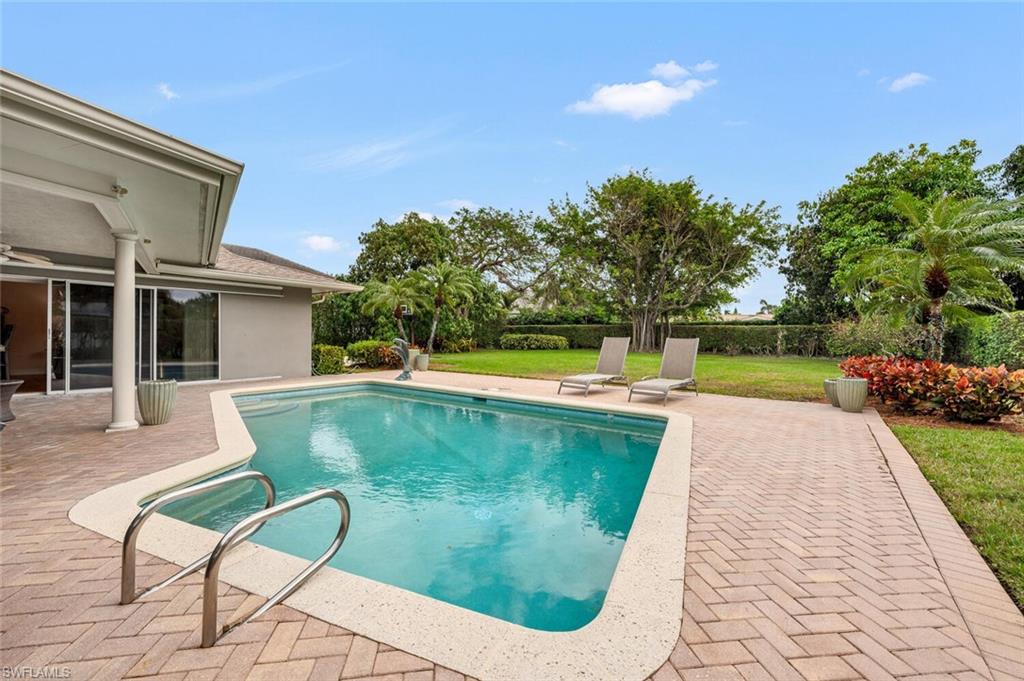 2050 Crayton Road Naples, FL 34102 - Photo 18 of 26