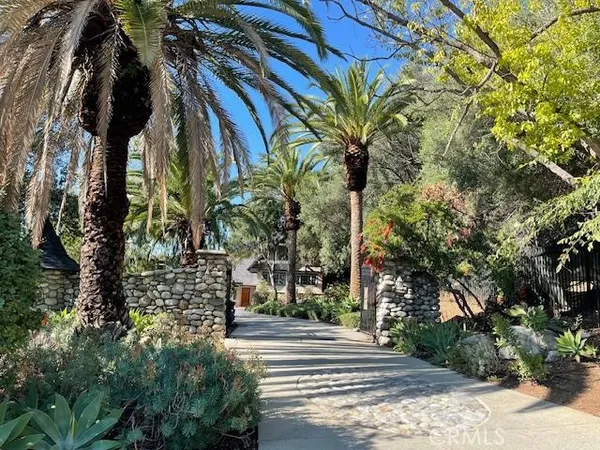 $1,780,000 | 4457 Liveoak Drive, Claremont, CA 91711