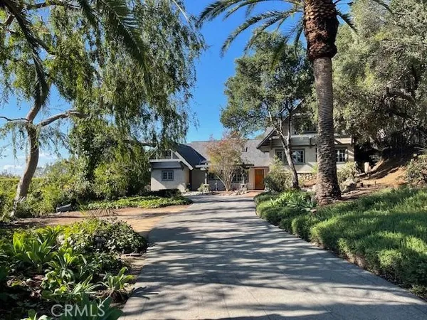 $1,780,000 | 4457 Liveoak Drive, Claremont, CA 91711