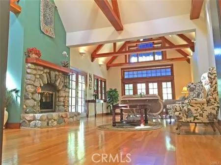 $1,780,000 | 4457 Liveoak Drive, Claremont, CA 91711