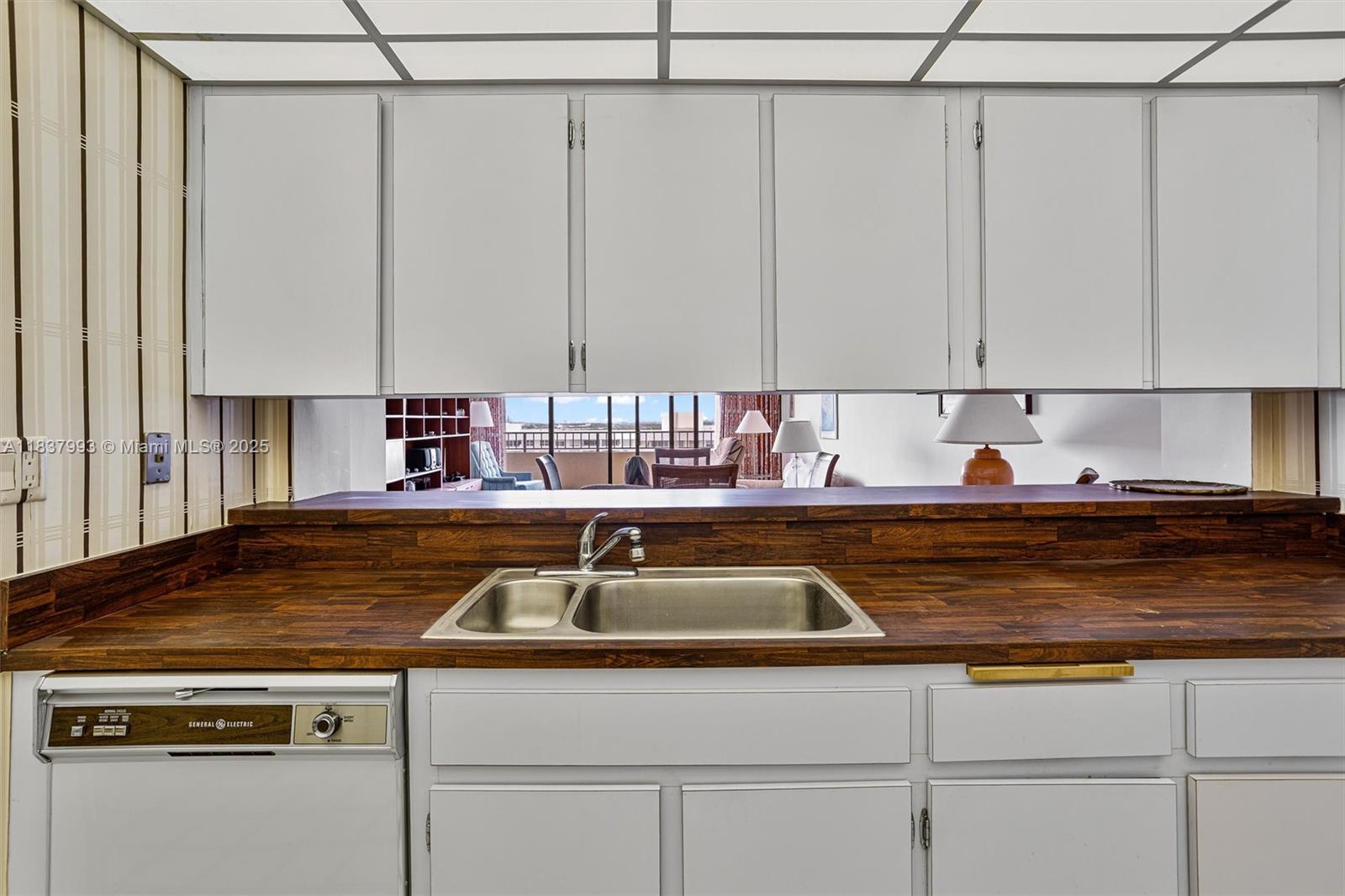 Key Biscayne Key Biscayne, FL 33149 - Photo 11 of 27