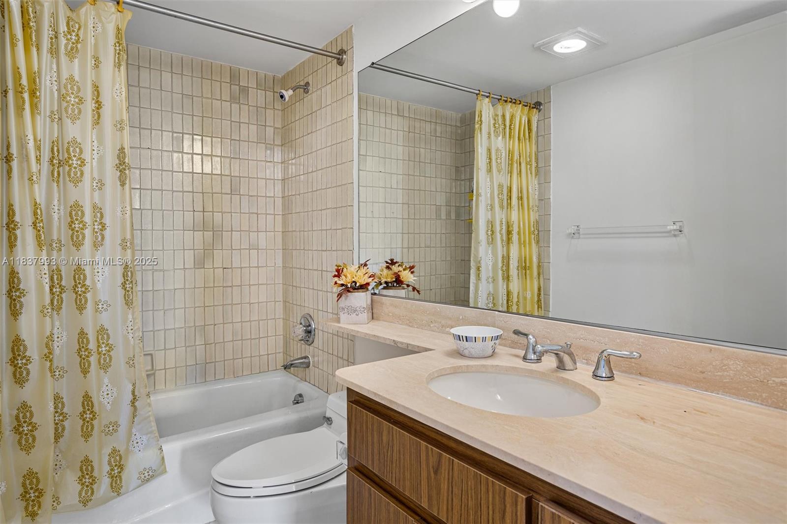 Key Biscayne Key Biscayne, FL 33149 - Photo 17 of 27