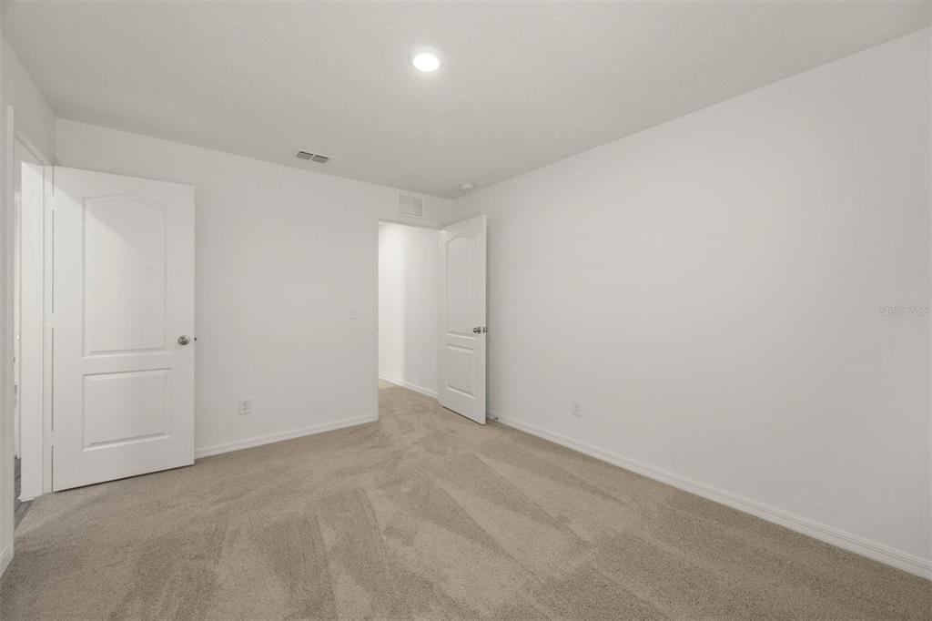 685 Poppy Lane Dundee, FL 33838 - Photo 20 of 31 a view of an empty room