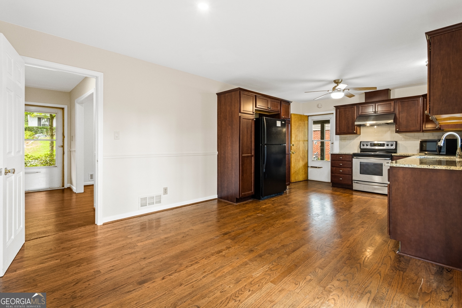 2955 Appling Way Atlanta, GA 30341 - Photo 5 of 23