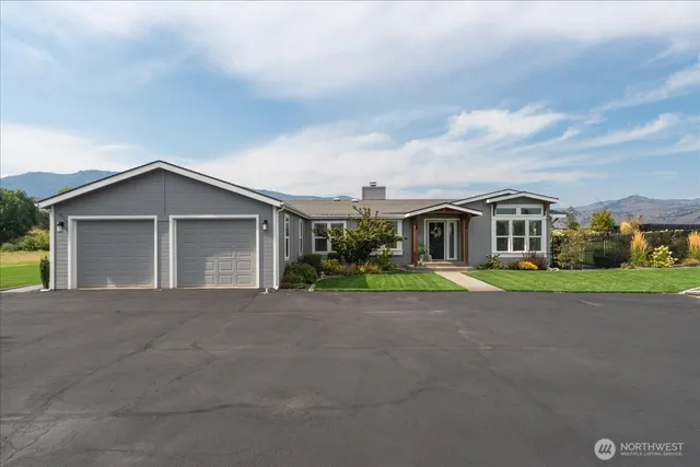 front view of house with a yard