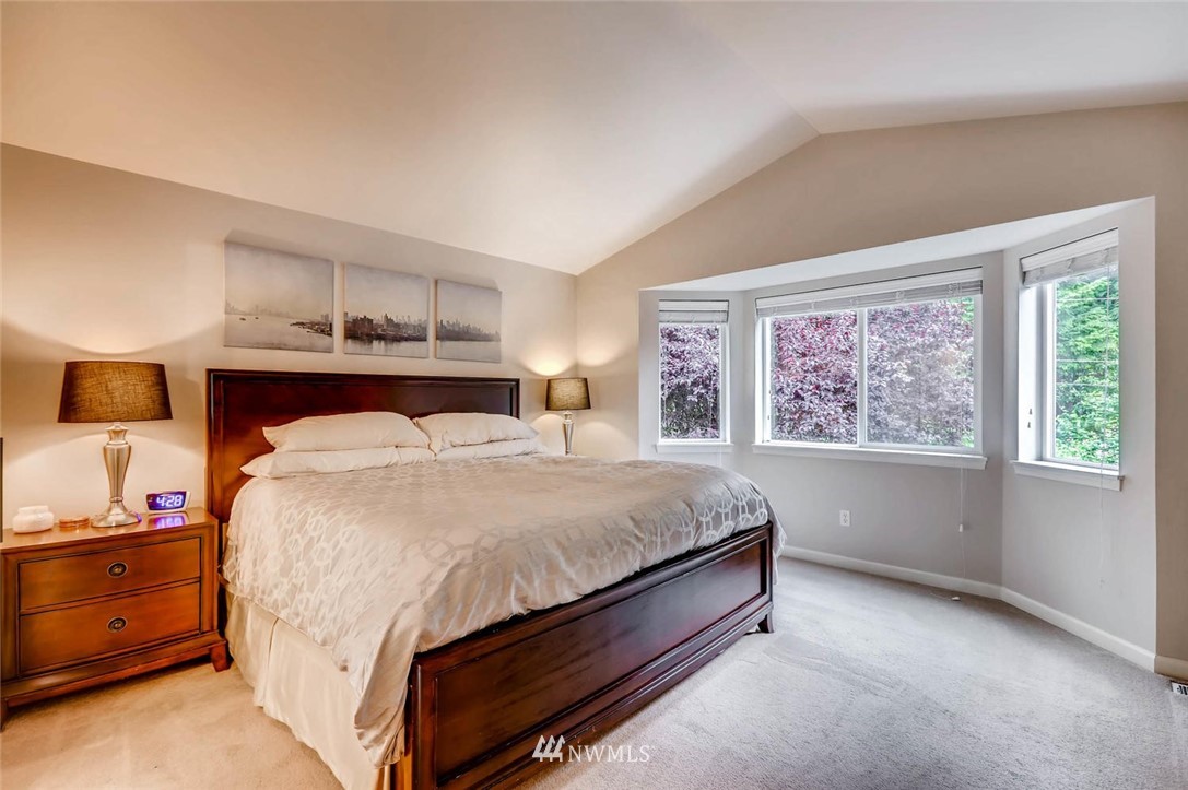 264 Shadow Place Southeast Renton, WA 98059 - Photo 11 of 22