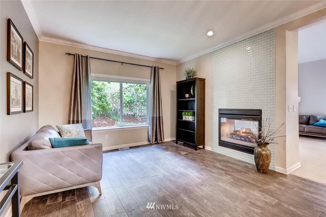 264 Shadow Place Southeast Renton, WA 98059 - Photo 4 of 22