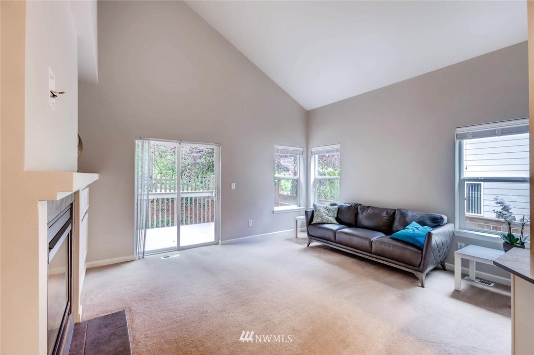 264 Shadow Place Southeast Renton, WA 98059 - Photo 9 of 22