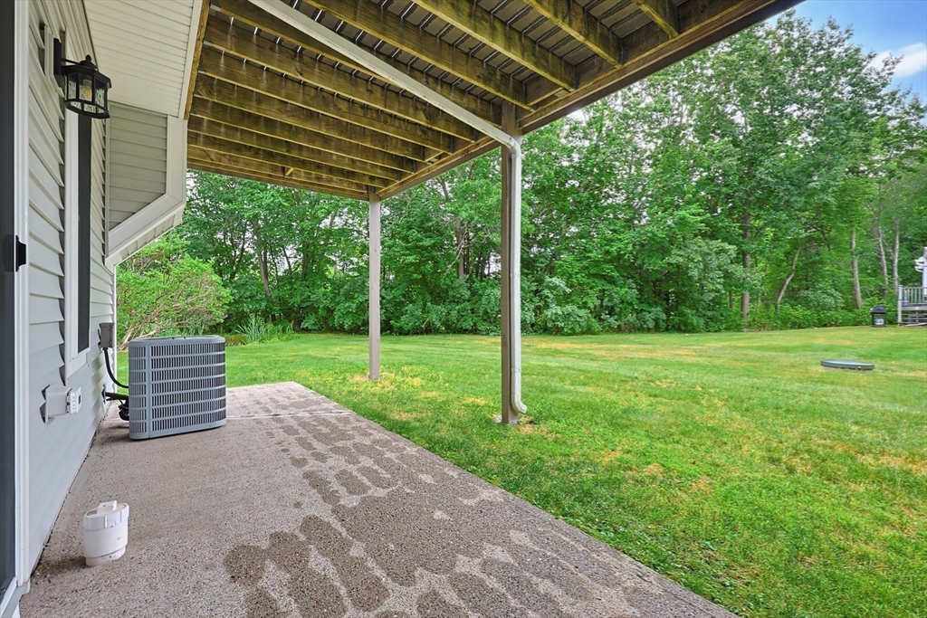 201 Treasure Island Road, Unit 201 Webster, MA 01570 - Photo 19 of 39