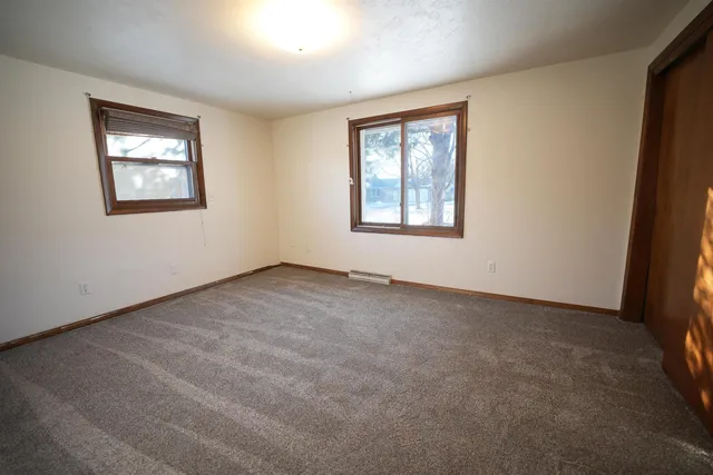 $299,900 | 530 Lorraine Lane, Green Bay, WI 54311