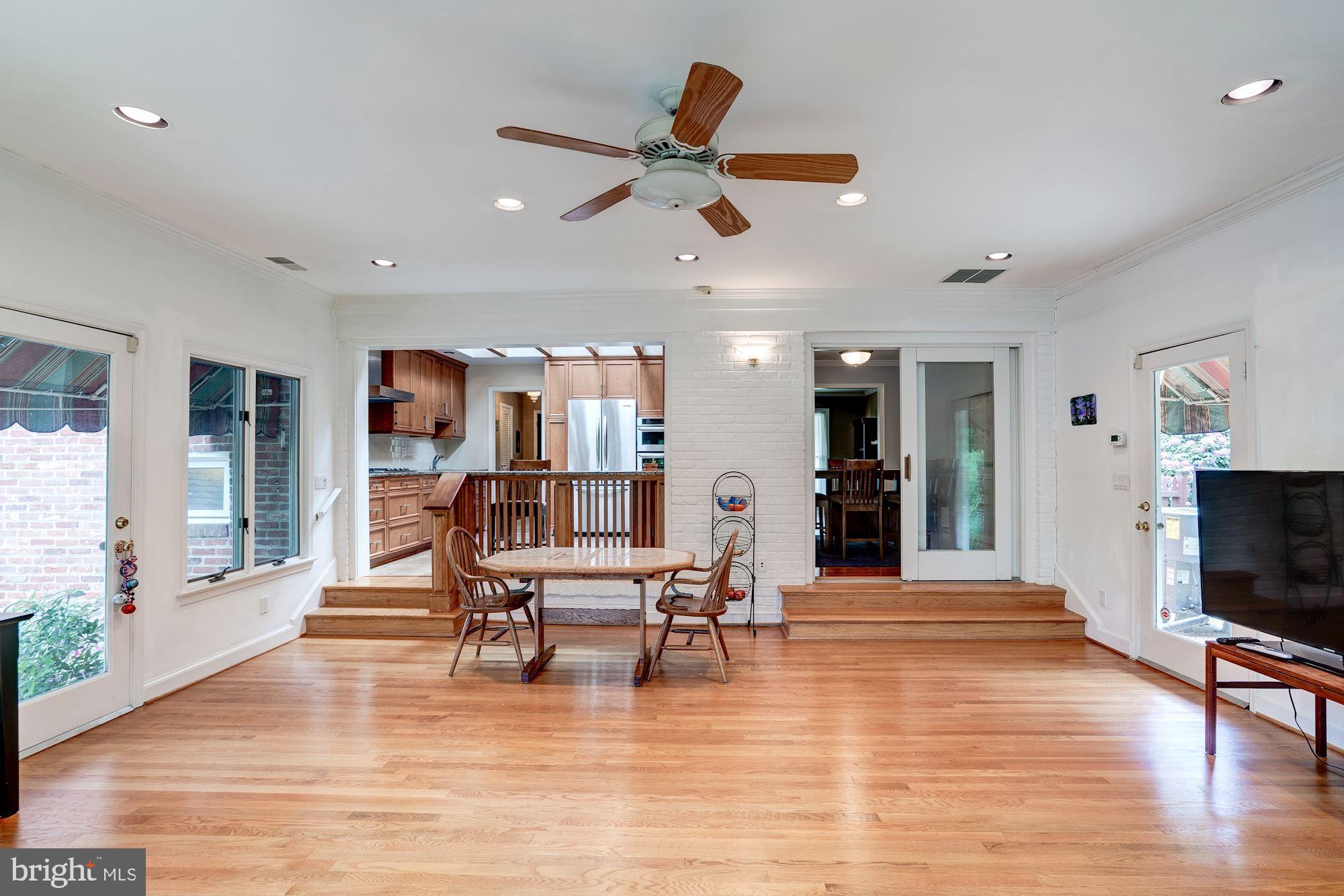 7604 Sebago Road Bethesda, MD 20817 - Photo 11 of 31 Magnificant Sunroom