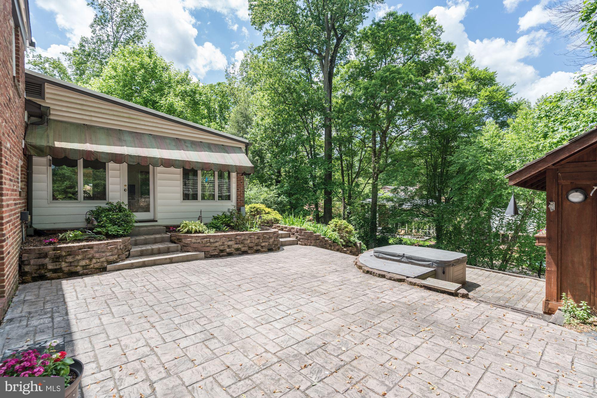 7604 Sebago Road Bethesda, MD 20817 - Photo 25 of 31 BBQ and dine outside tonight!